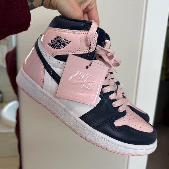2021 Wmns Air Jordan 1 Retro High OG SE 'Bubble Gum' - Picture 1 of 4
